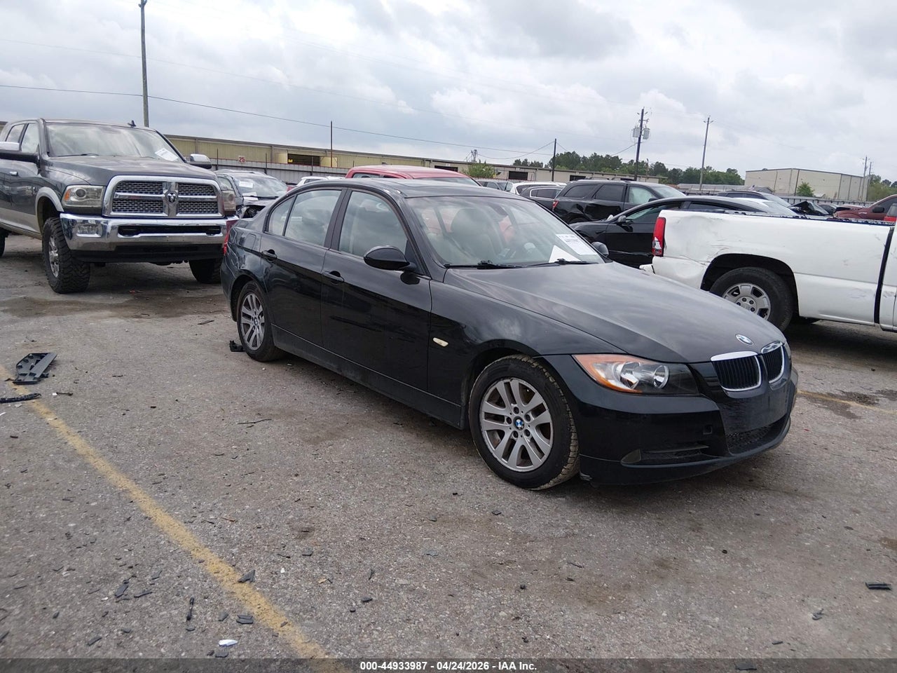 WBAVA33517P****** · 2007 BMW 328I