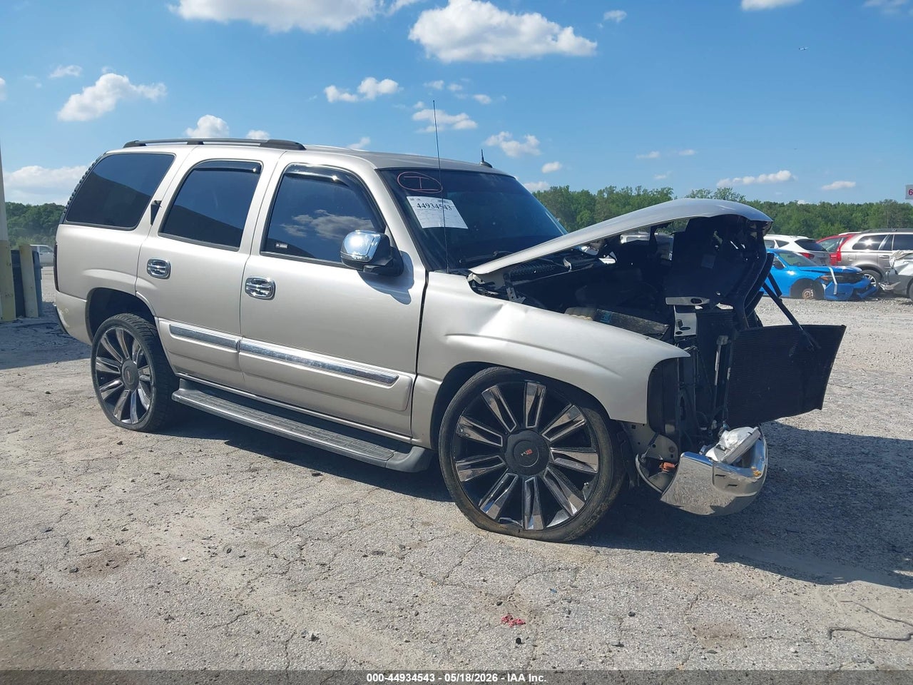 1GKEC13V55R****** · 2005 GMC YUKON SLE