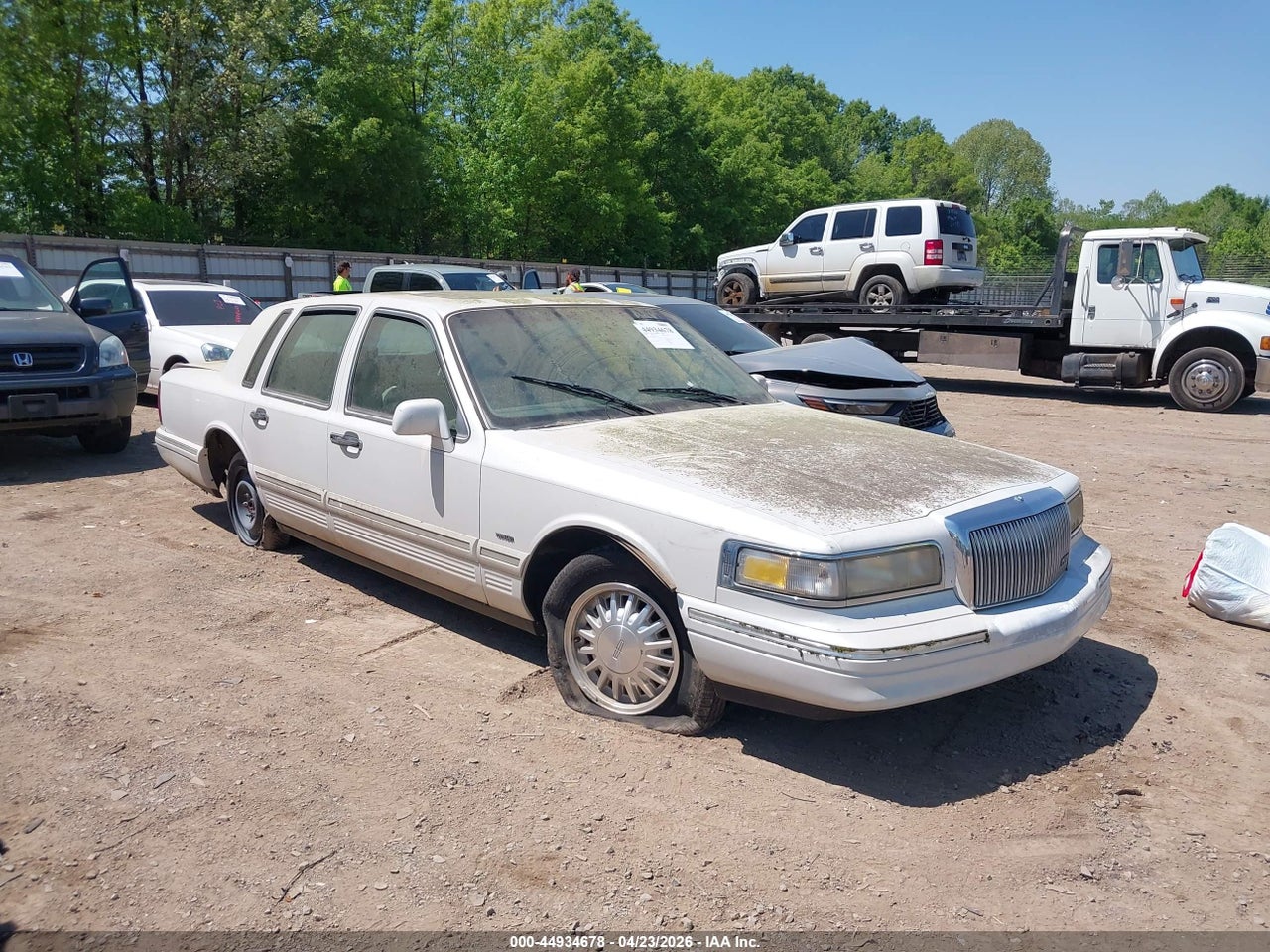 1LNLM82W8TY****** · 1996 LINCOLN TOWN CAR SGN/DMND ANV/CYPRESS/JN
