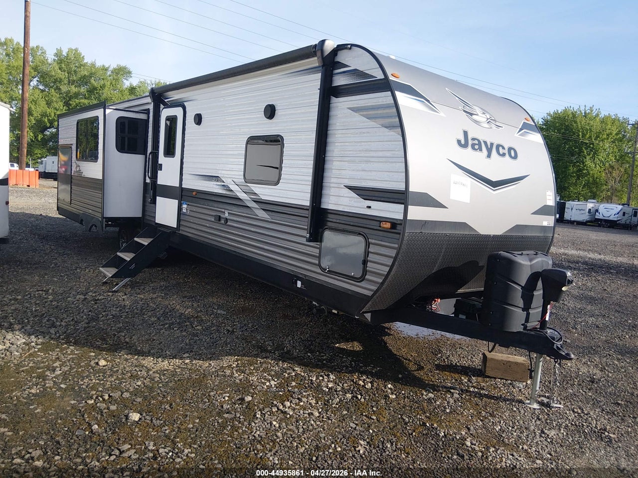 1UJBC0BT4P1****** · 2023 JAYCO JAYFL184BH