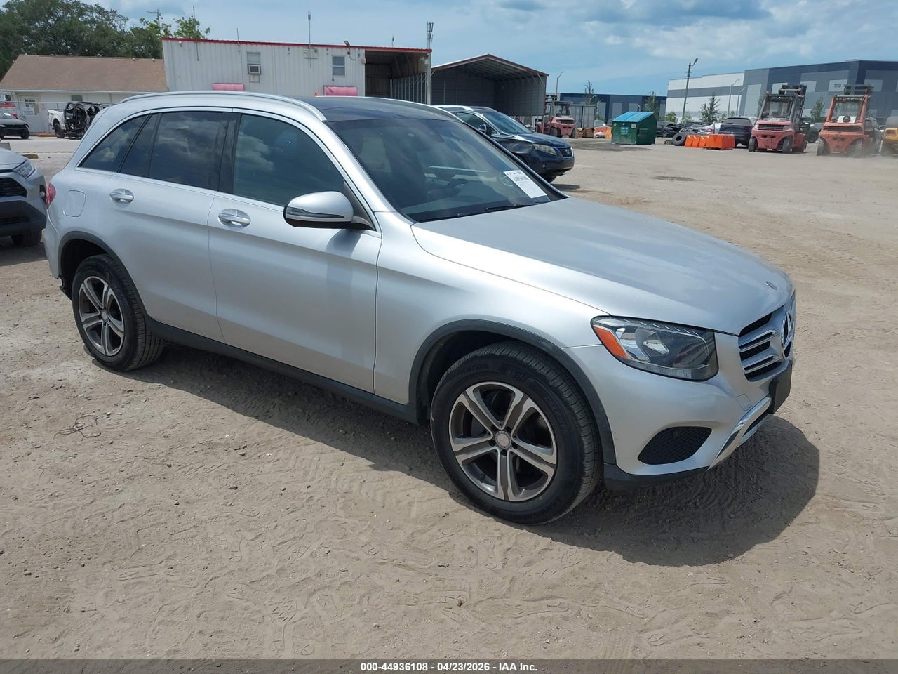 WDC0G4JB7HF****** · 2017 MERCEDES-BENZ GLC 300