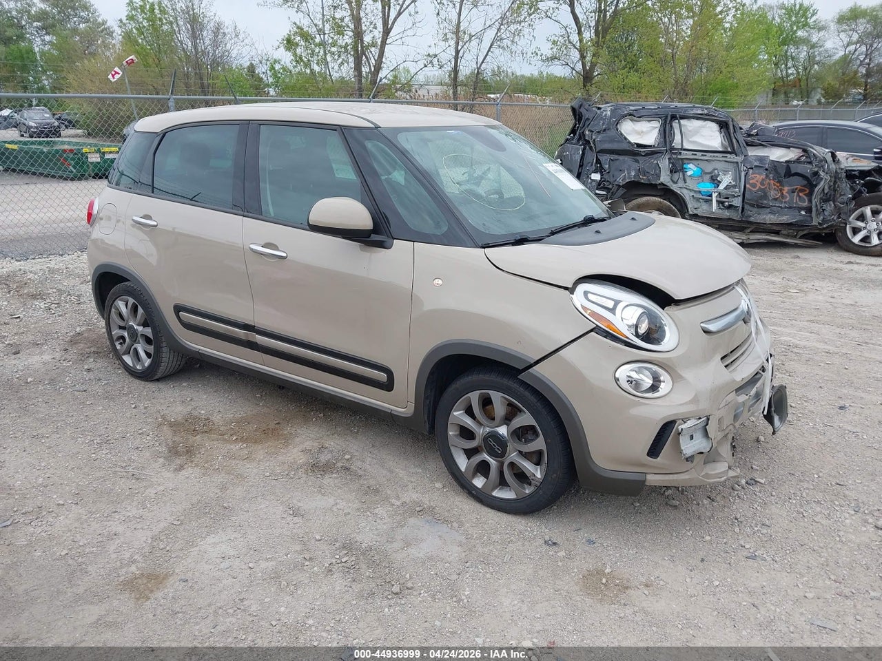 ZFBCFADH5EZ****** · 2014 FIAT 500L TREKKING