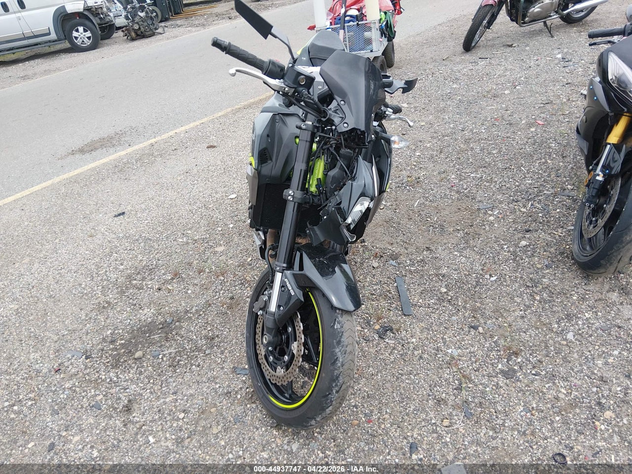 2020 KAWASAKI ZR900 F · 5/11