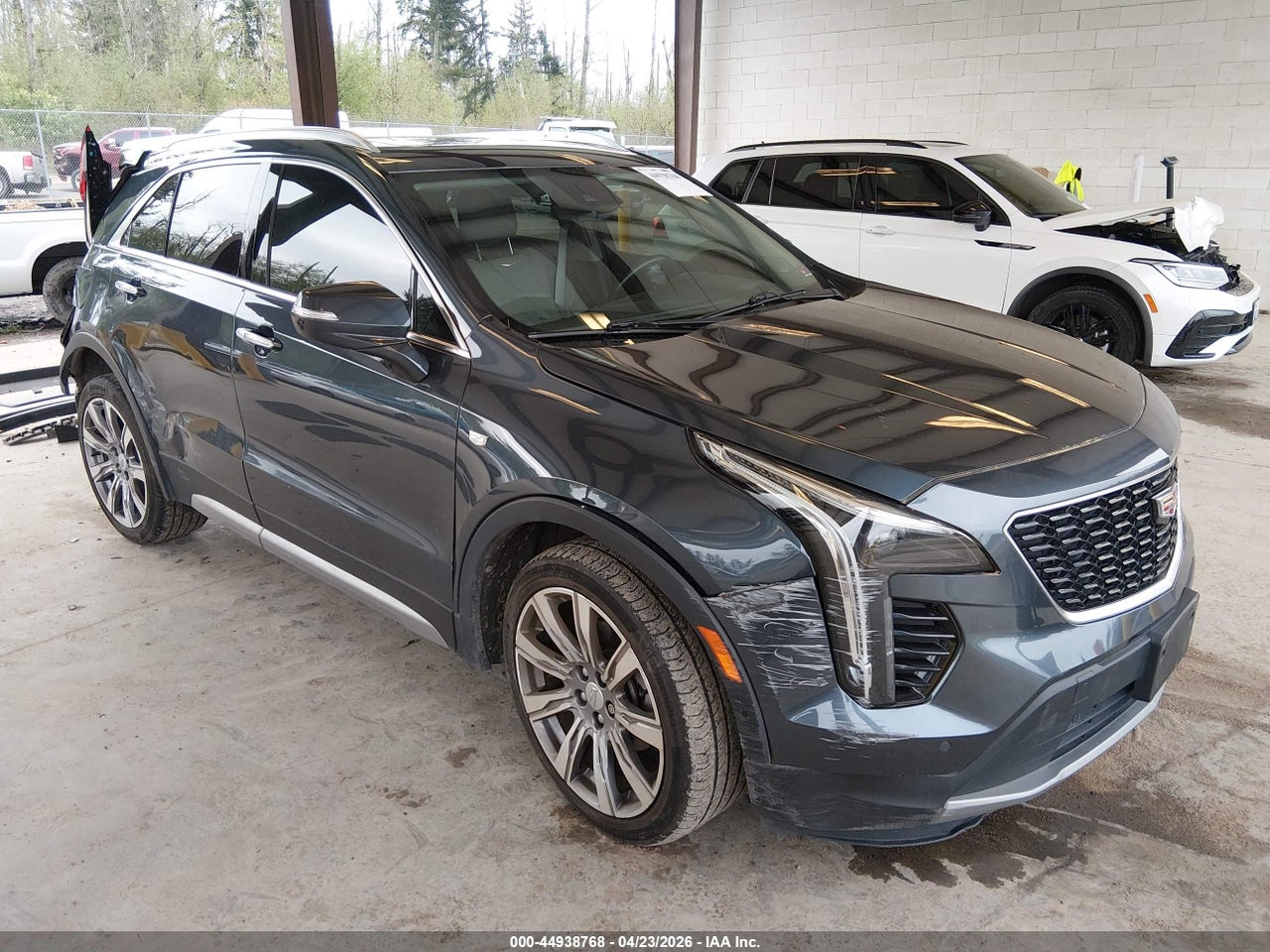 1GYFZDR43KF****** · 2019 CADILLAC XT4 PREMIUM LUXURY