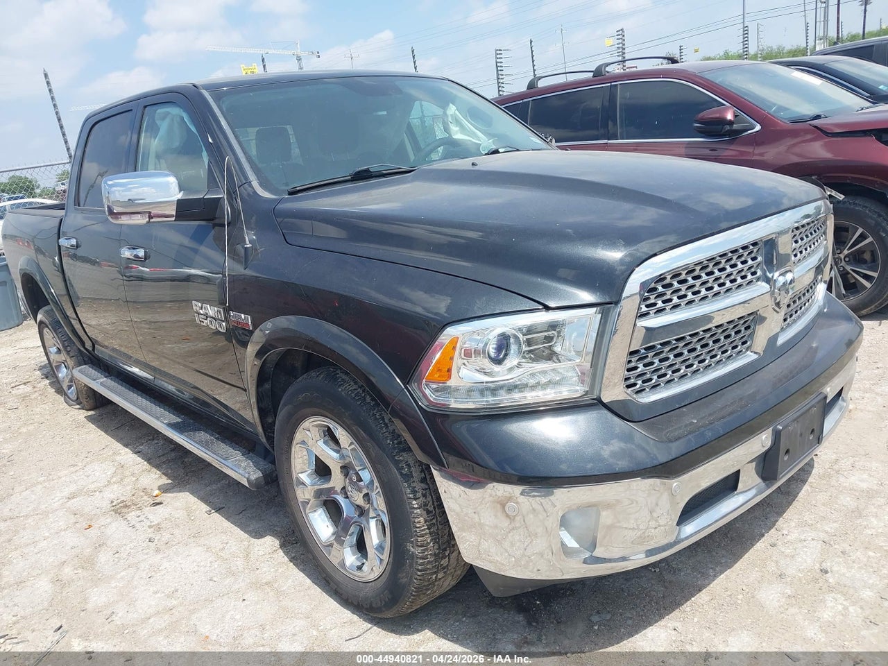 1C6RR6NT2HS****** · 2017 RAM 1500 LARAMIE  4X2 5'7 BOX