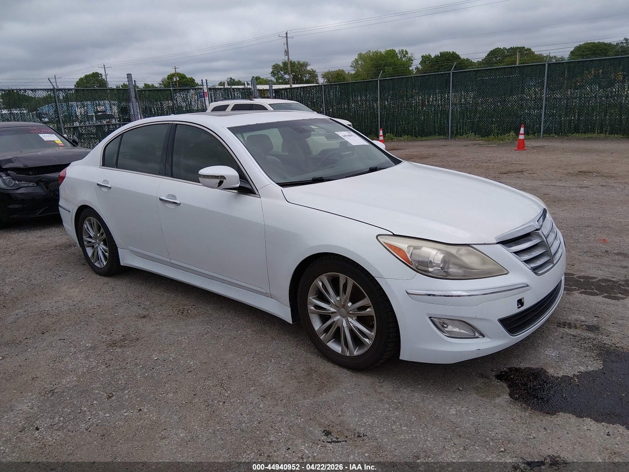KMHGC4DD9EU****** · 2014 HYUNDAI GENESIS 3.8