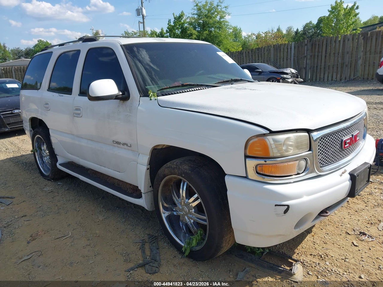 1GKEK63U31J****** · 2001 GMC YUKON DENALI
