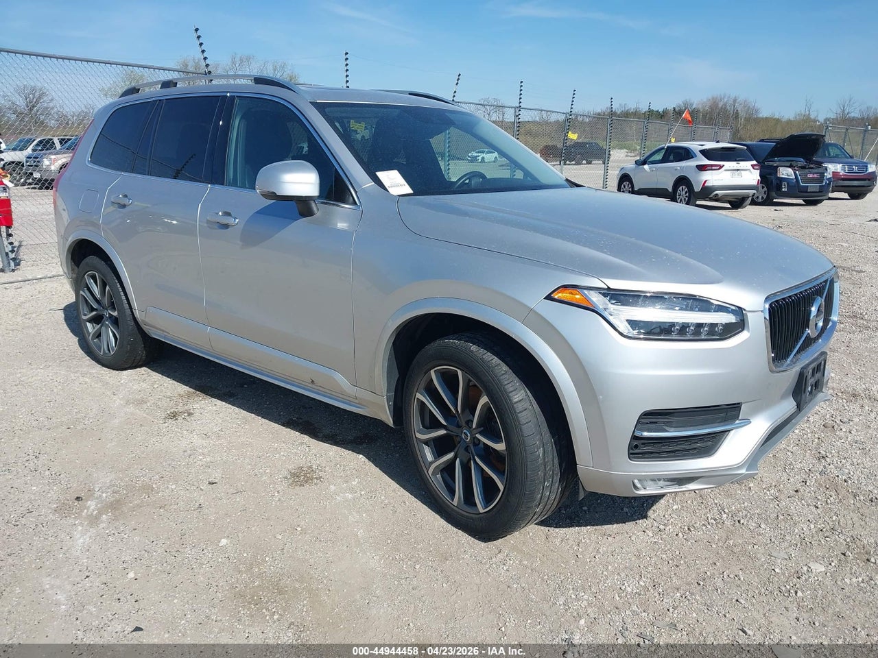 YV4A22PK1K1****** · 2019 VOLVO XC90 T6 MOMENTUM