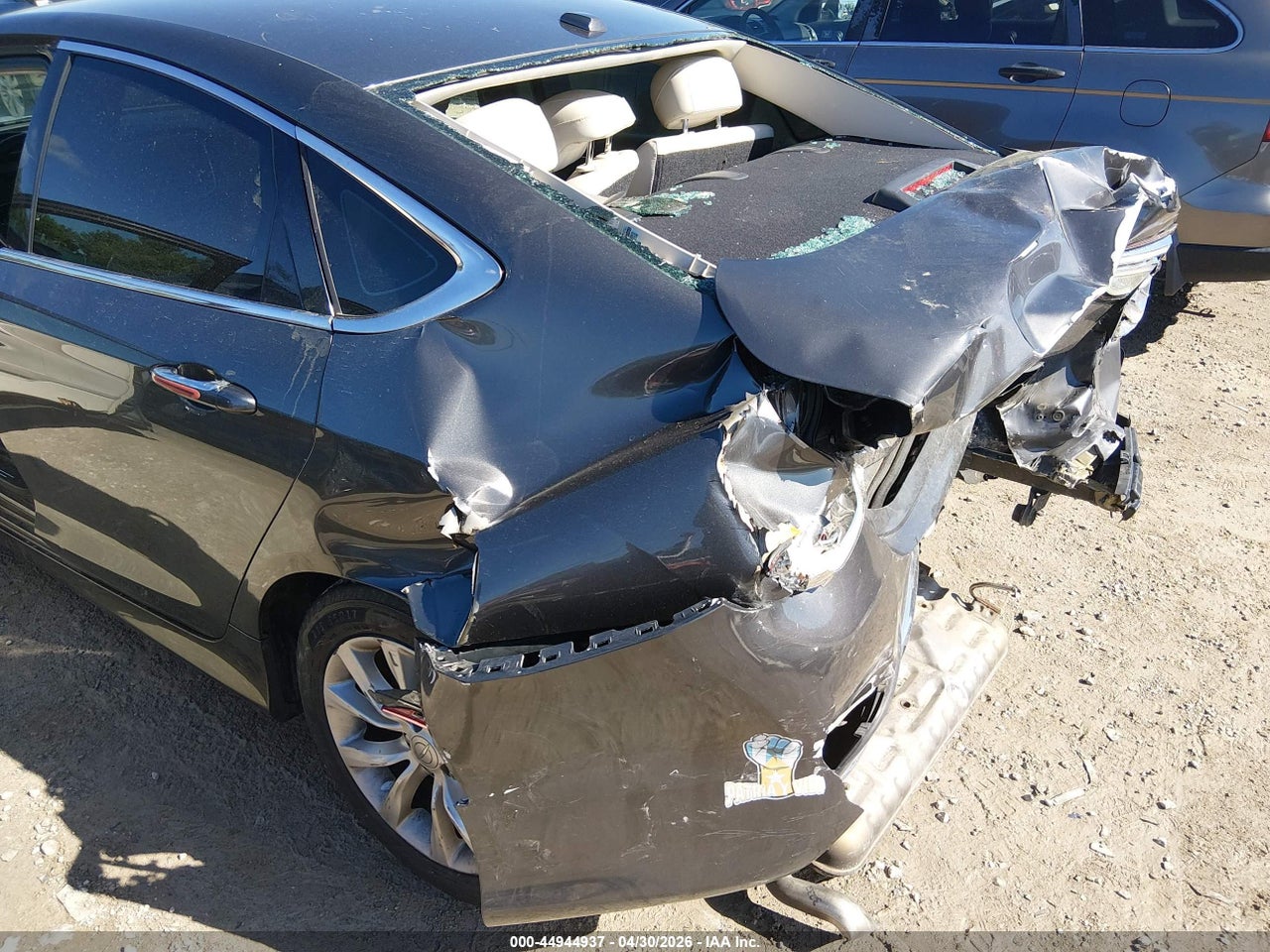 2015 CHRYSLER 200 C · 6/11