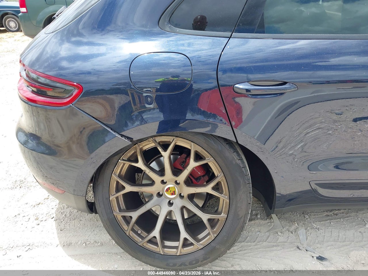 WP1AB2A5XHL****** · 2017 PORSCHE MACAN S · 6/11
