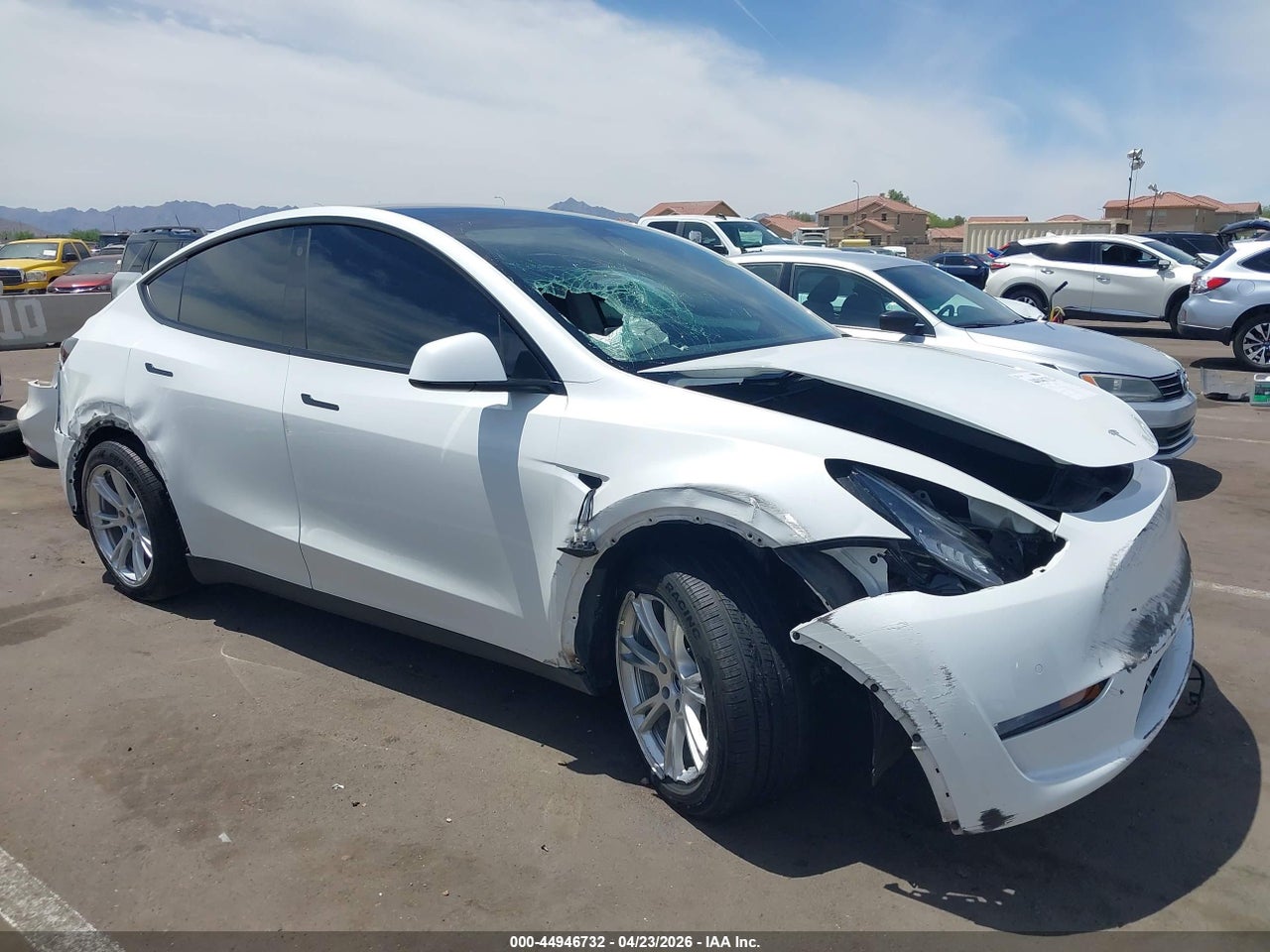 7SAYGDEE2NF****** · 2022 TESLA MODEL Y LONG RANGE DUAL MOTOR ALL-WHEEL DRIVE