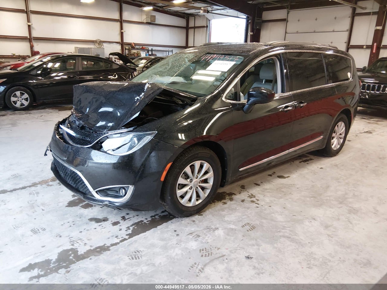 2017 CHRYSLER PACIFICA TOURING-L · 2/11