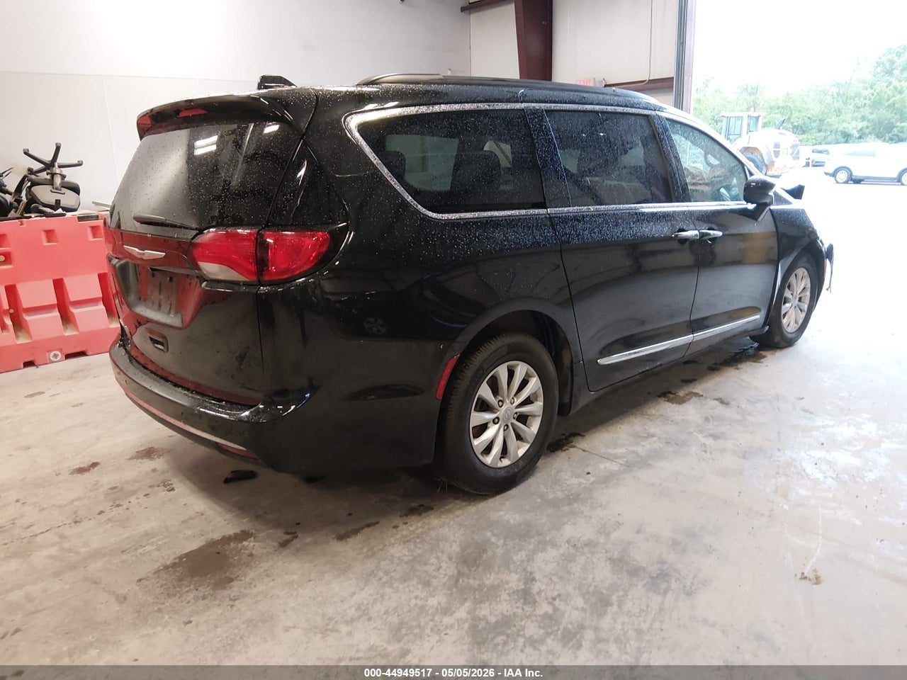 2017 CHRYSLER PACIFICA TOURING-L · 4/11