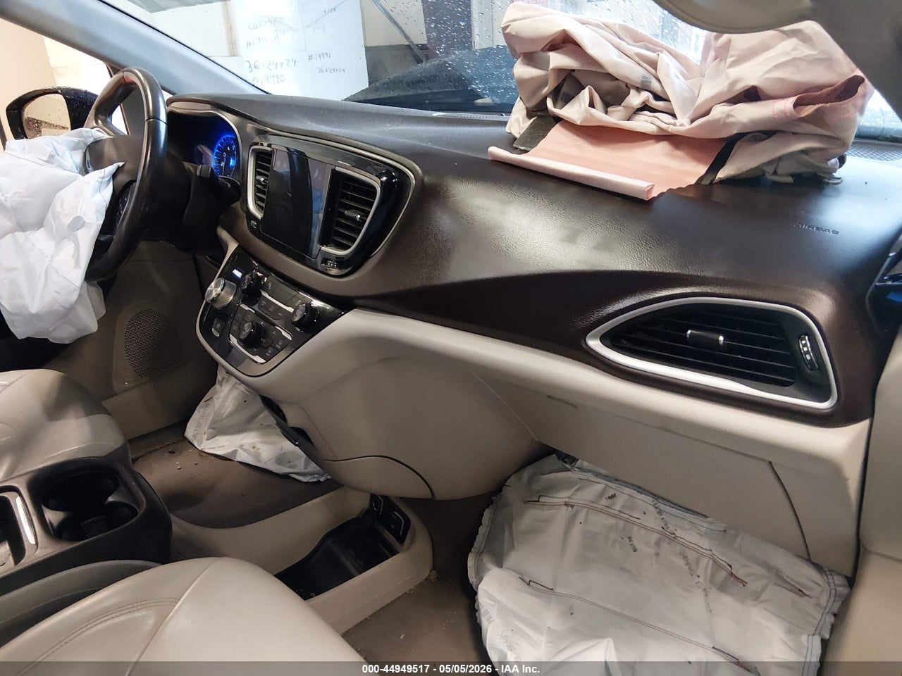 2017 CHRYSLER PACIFICA TOURING-L · 5/11