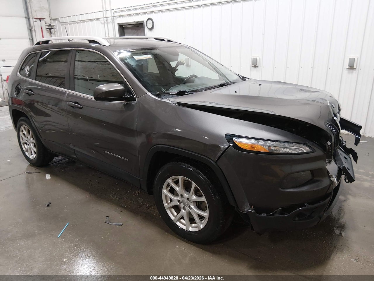 1C4PJMLB1JD****** · 2018 JEEP CHEROKEE LATITUDE PLUS 4X4