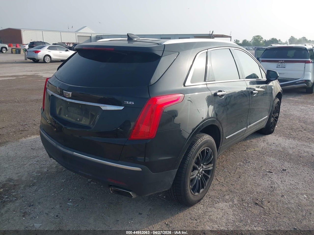 2017 CADILLAC XT5 LUXURY · 4/10