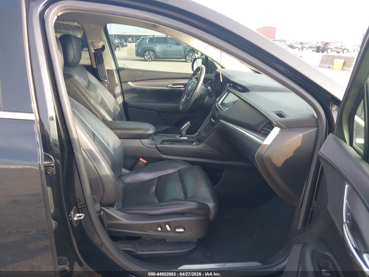 2017 CADILLAC XT5 LUXURY · 5/10