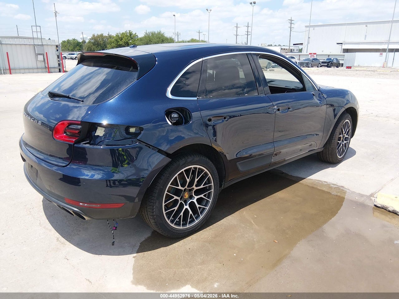 2017 PORSCHE MACAN S · 4/11