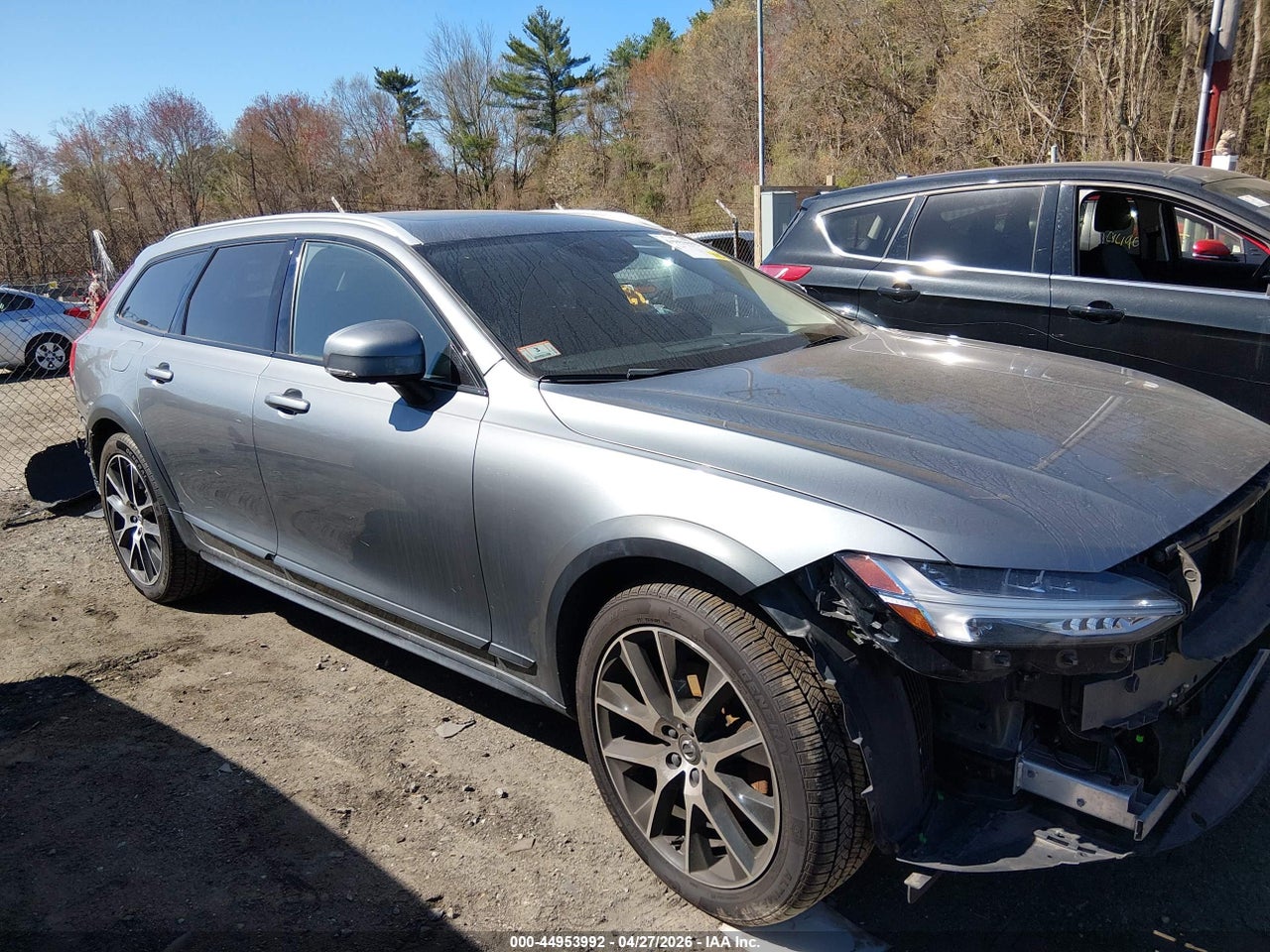 YV4A22NL9K1****** · 2019 VOLVO V90 CROSS COUNTRY T6
