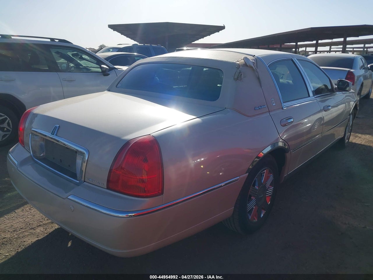 2003 LINCOLN TOWN CAR CARTIER · 4/11