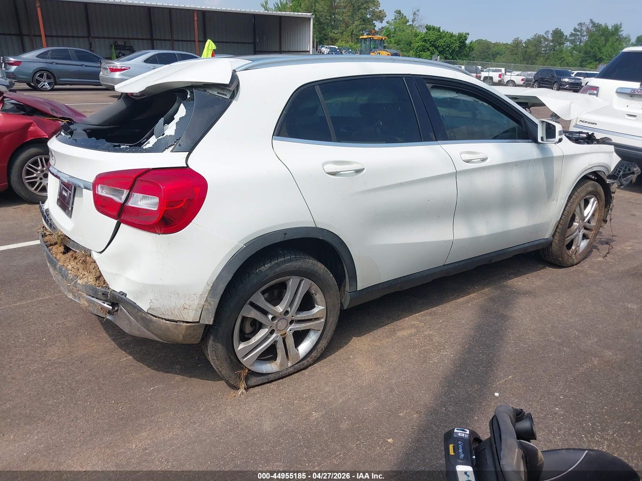 2016 MERCEDES-BENZ GLA 250   · 4/11