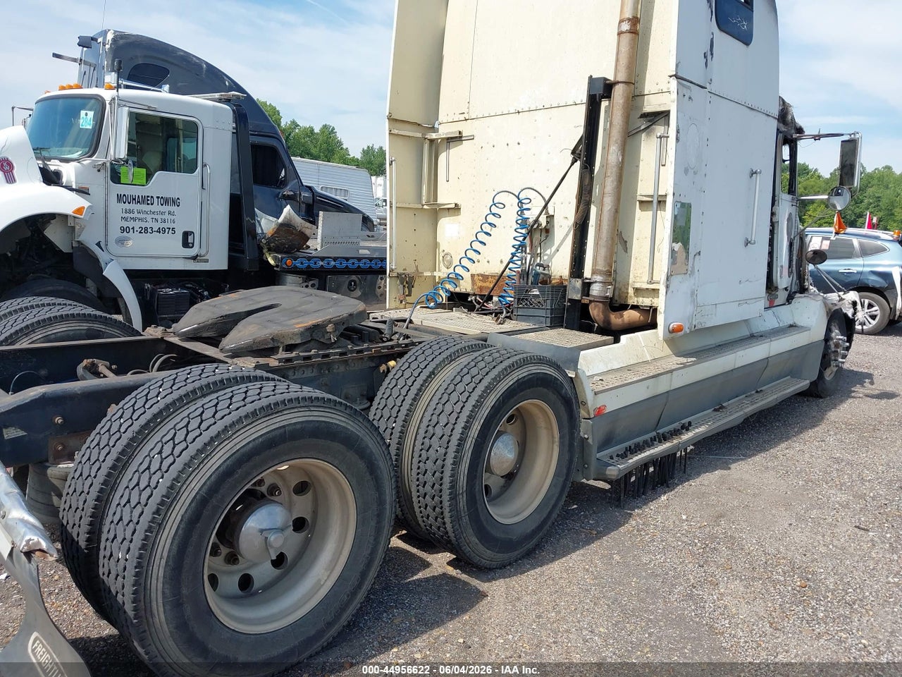 2000 FREIGHTLINER CONVENTIONAL FLD120 · 3/11