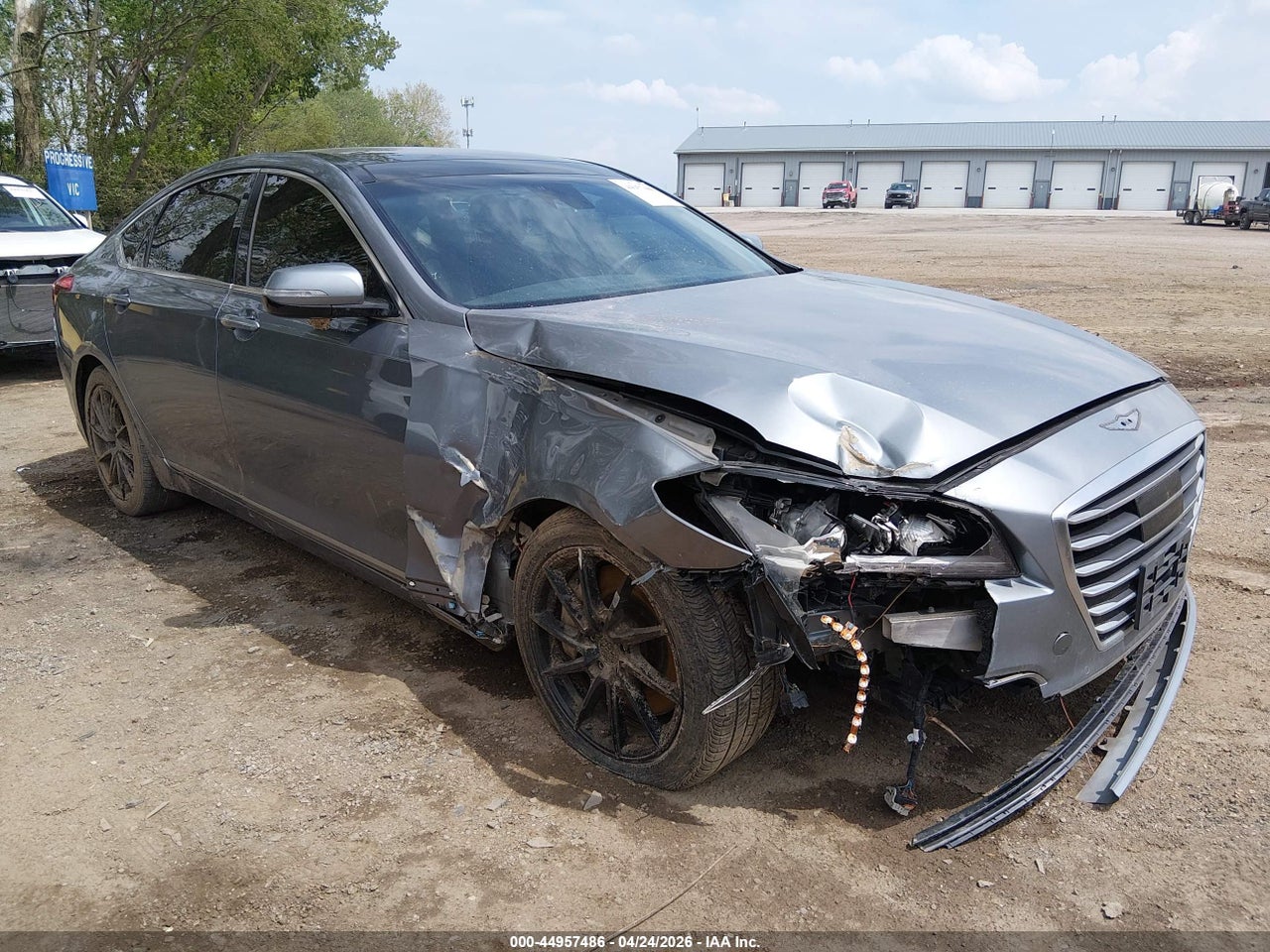 KMHGN4JF7FU****** · 2015 HYUNDAI GENESIS 5.0