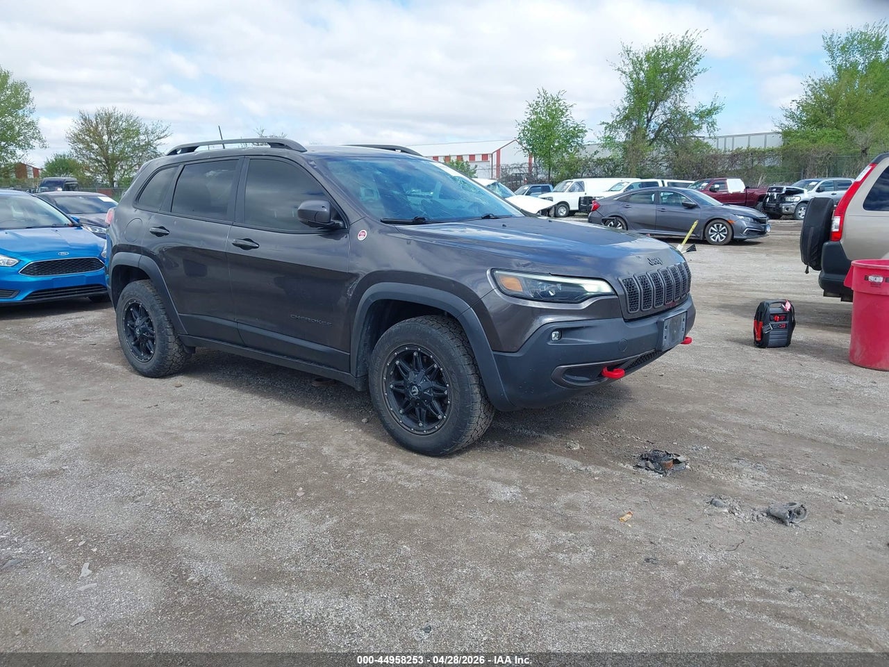 1C4PJMBN5KD****** · 2019 JEEP CHEROKEE TRAILHAWK 4X4