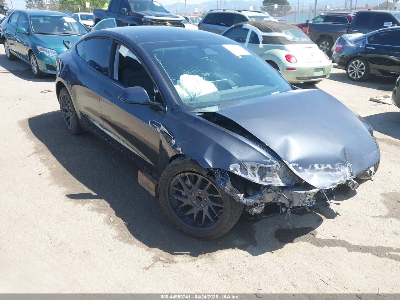5YJ3E1EA9SF****** · 2025 TESLA MODEL 3 LONG RANGE REAR-WHEEL DRIVE/STANDARD REAR-WHEEL DRIVE