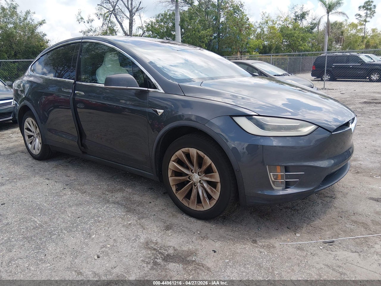 5YJXCBE21HF****** · 2017 TESLA MODEL X 100D/75D/90D