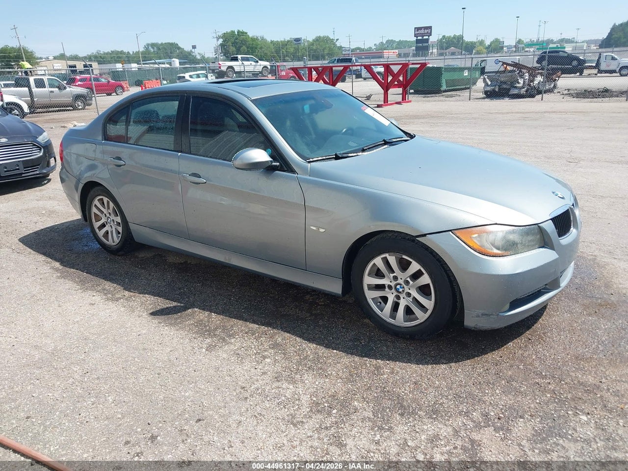 WBAVB13576P****** · 2006 BMW 325I