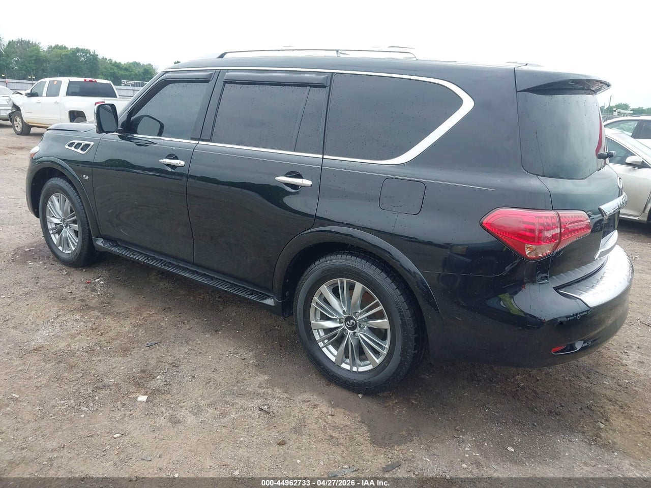 2017 INFINITI QX80 · 3/11