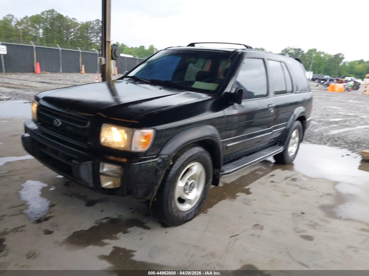 2000 INFINITI QX4 · 2/11