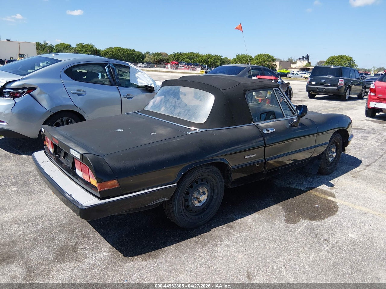 1986 ALFA ROMEO VELOCE 2000 SPIDER · 4/11