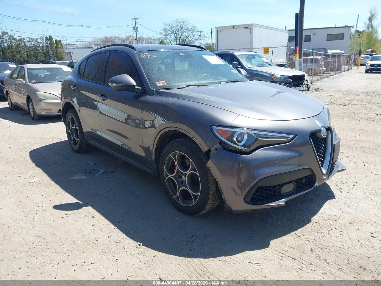ZASFAKPN8J7****** · 2018 ALFA ROMEO STELVIO SPORT AWD