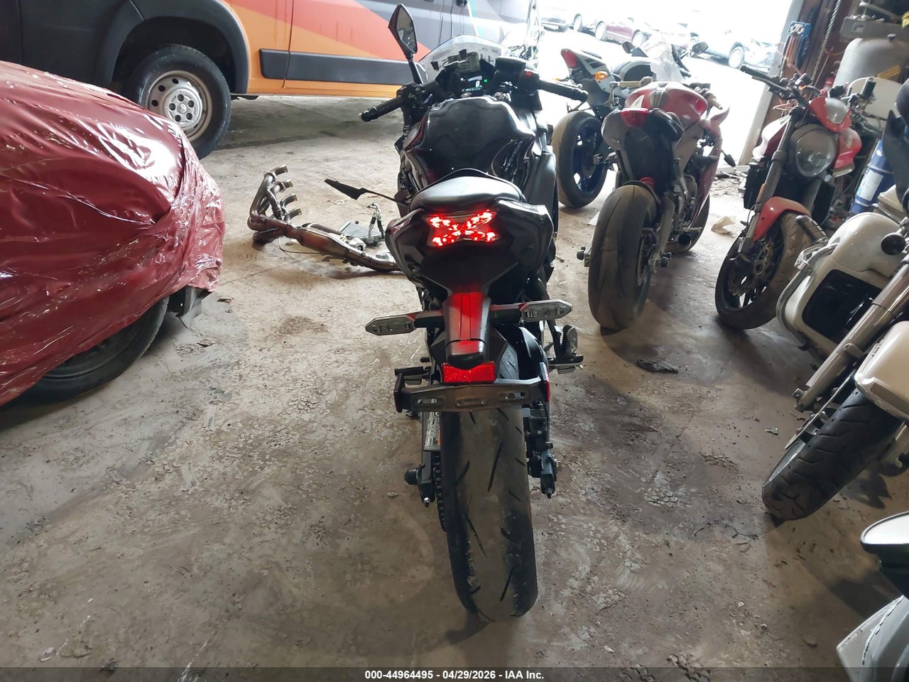 2025 KAWASAKI EX650 R · 6/11