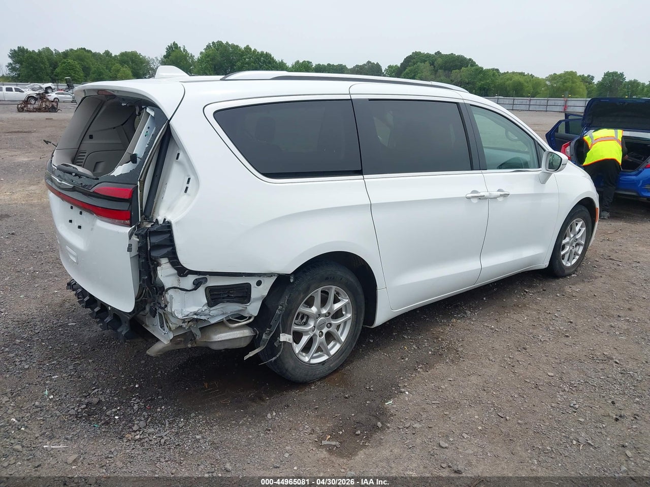 2021 CHRYSLER PACIFICA TOURING L · 4/11
