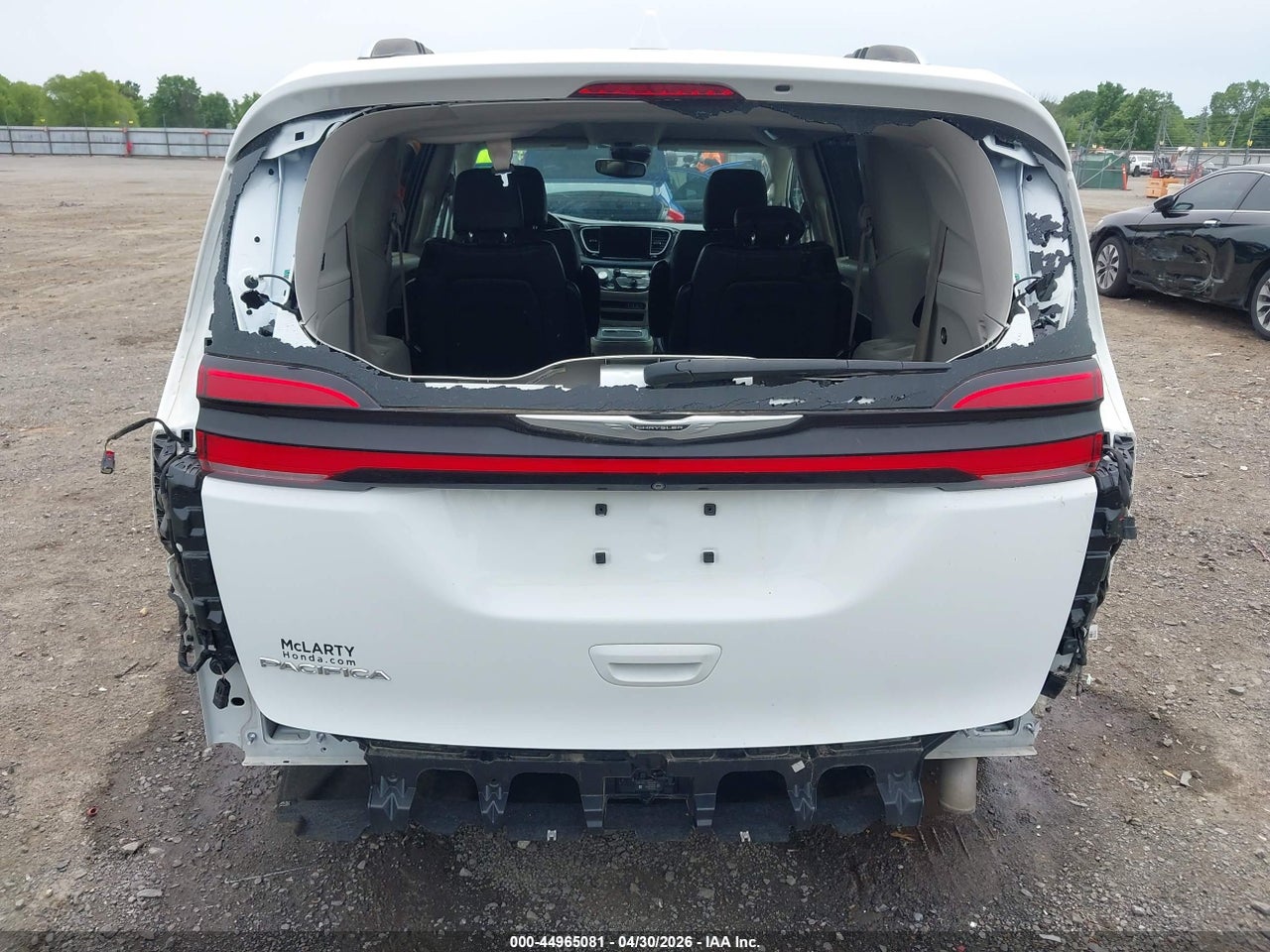 2021 CHRYSLER PACIFICA TOURING L · 6/11