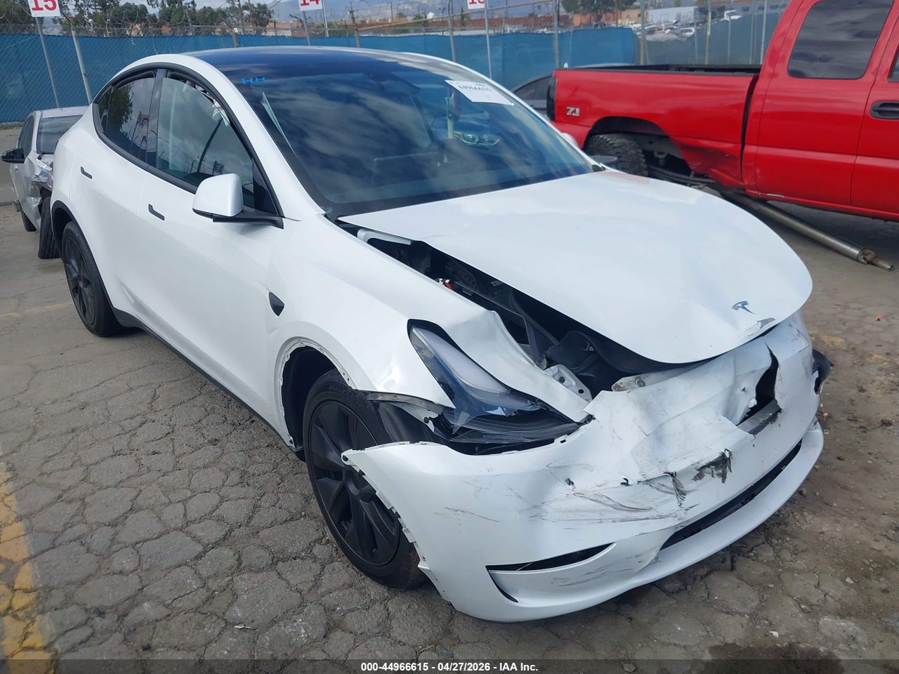 7SAYGDED4RF****** · 2024 TESLA MODEL Y LONG RANGE SINGLE MOTOR REAR-WHEEL DRIVE/RWD