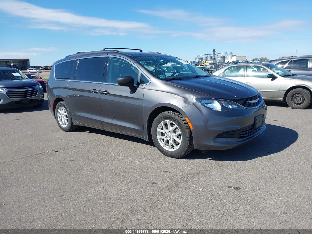 2C4RC1DG5LR****** · 2020 CHRYSLER VOYAGER LXI