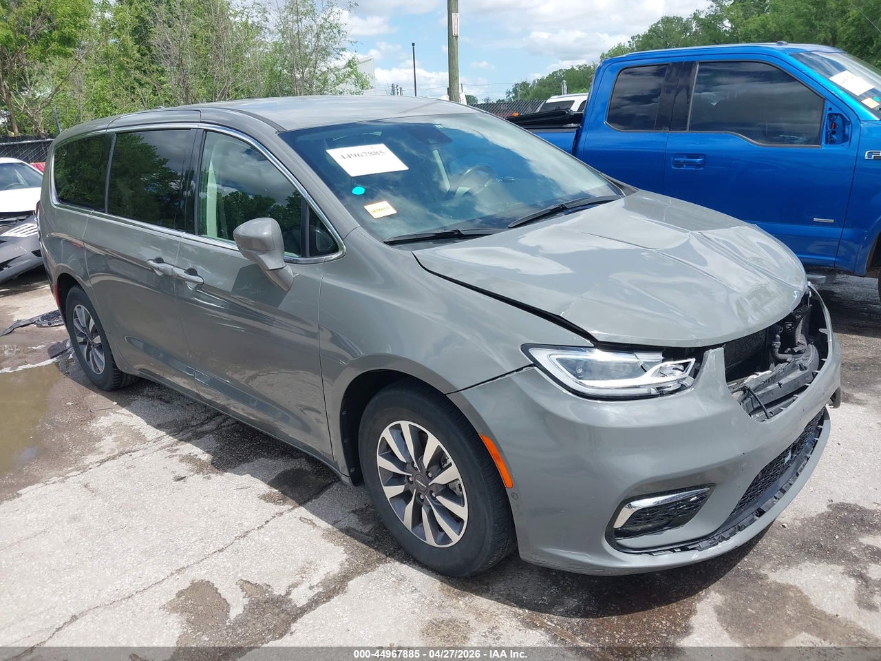 2022 CHRYSLER PACIFICA HYBRID TOURING L