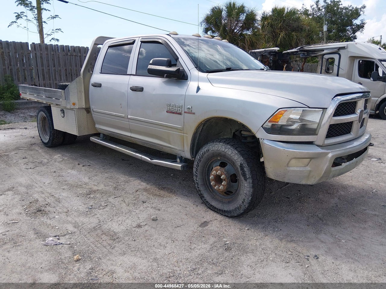 3C7WRTCL1DG****** · 2013 RAM 3500 CHASSIS TRADESMAN/SLT/LARAMIE