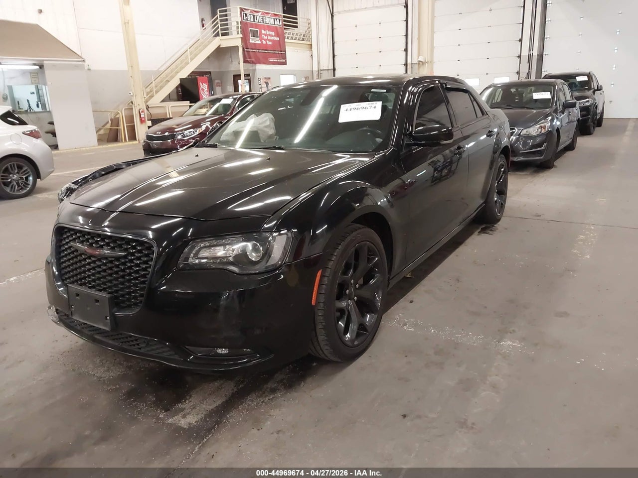 2022 CHRYSLER 300 S · 2/10