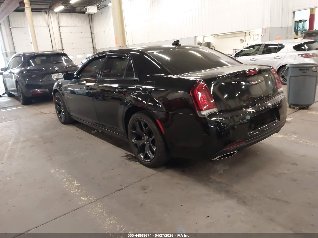 2022 CHRYSLER 300 S · 3/10