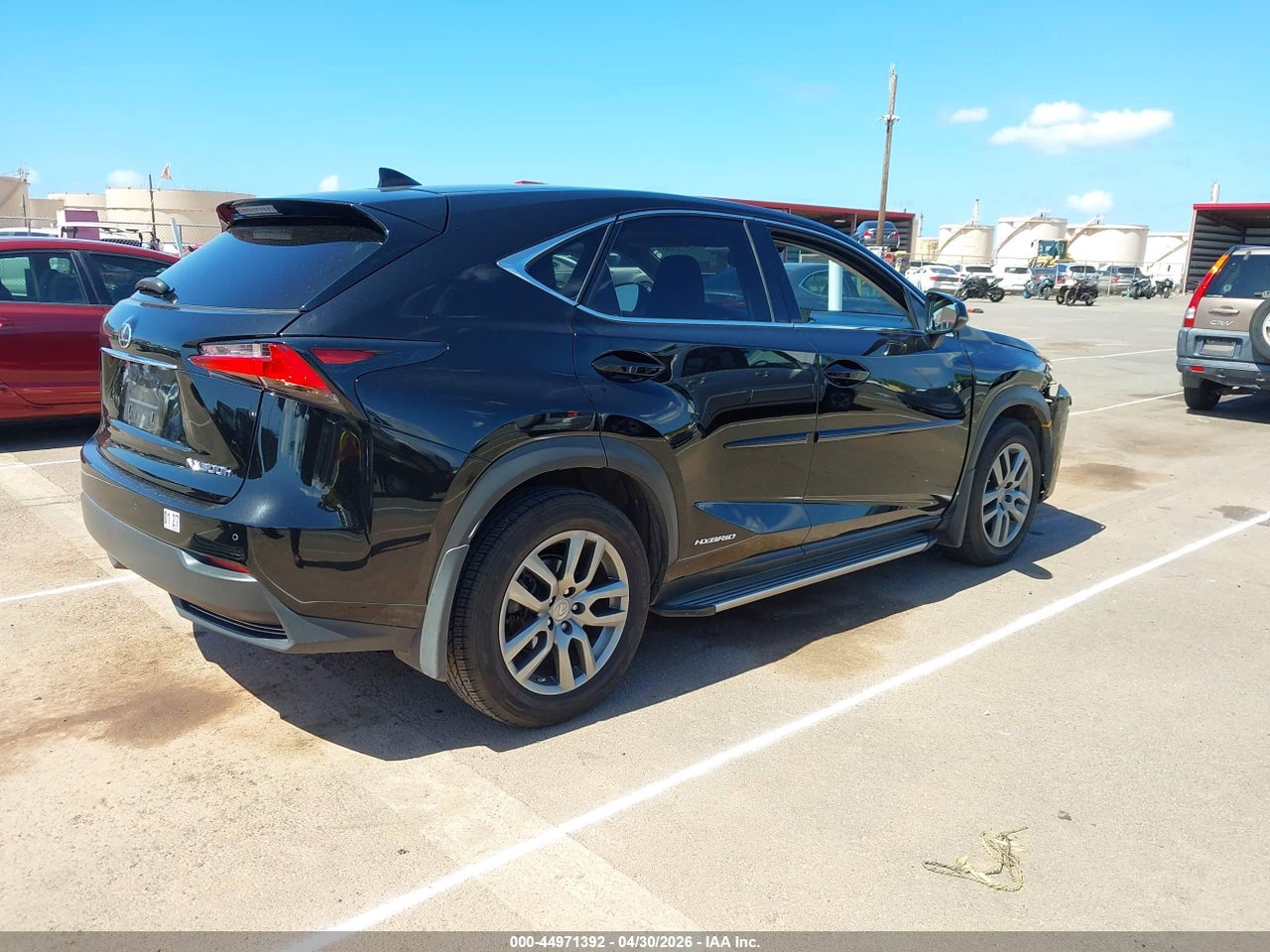 2015 LEXUS NX 300H   · 4/11