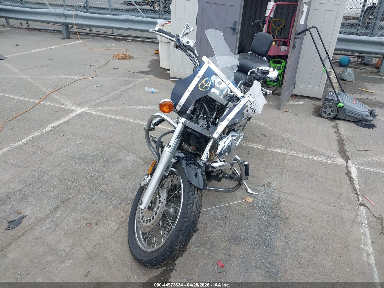 2004 YAMAHA XVS1100 A · 5/11