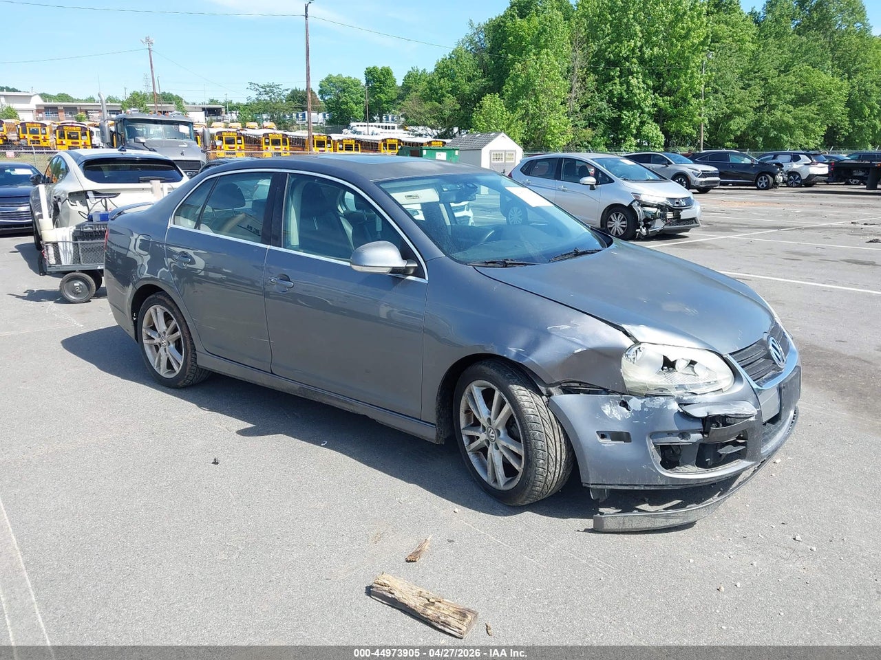 3VWSF71K75M****** · 2005 VOLKSWAGEN JETTA 2.5