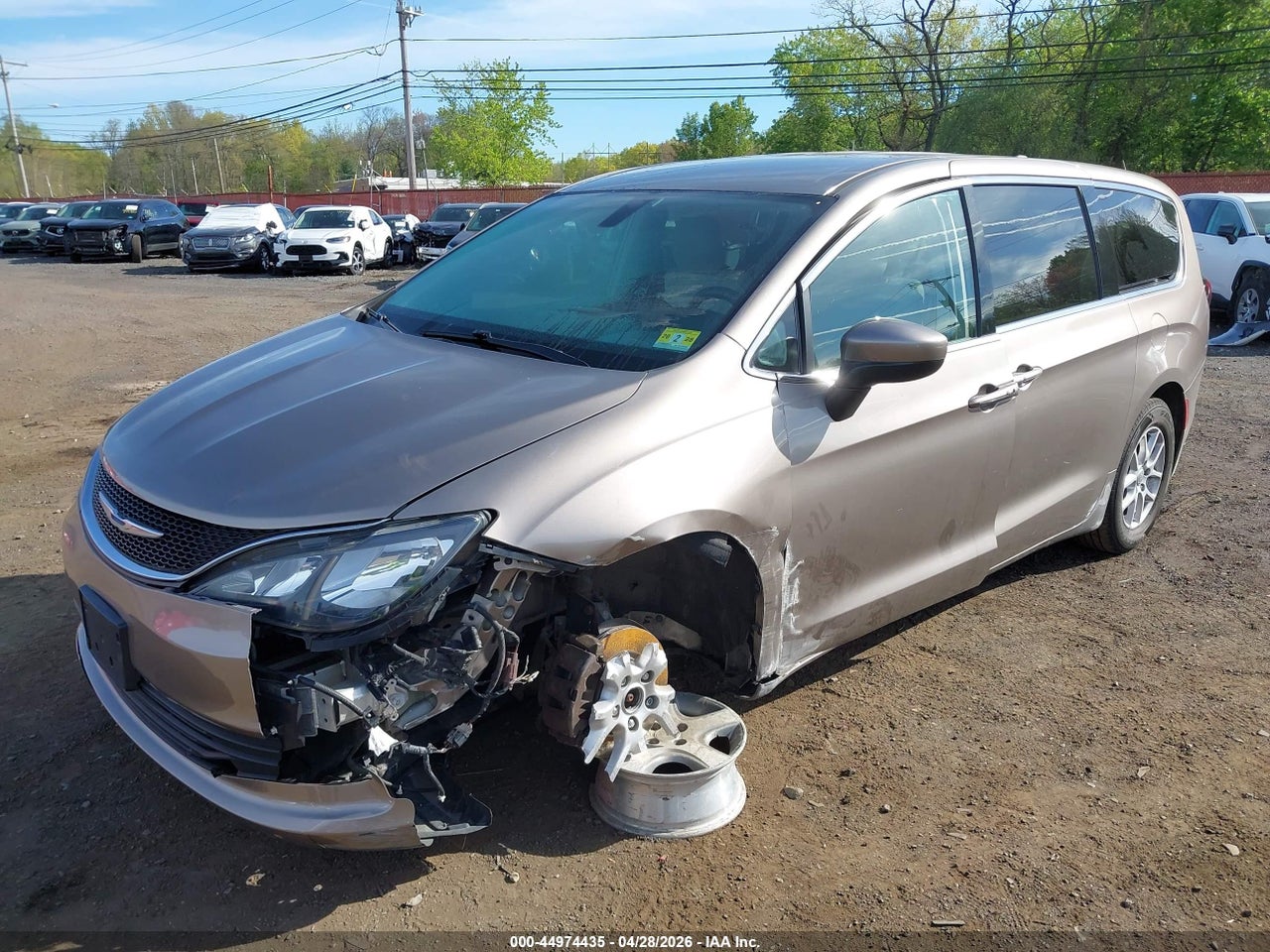 2017 CHRYSLER PACIFICA TOURING · 6/11