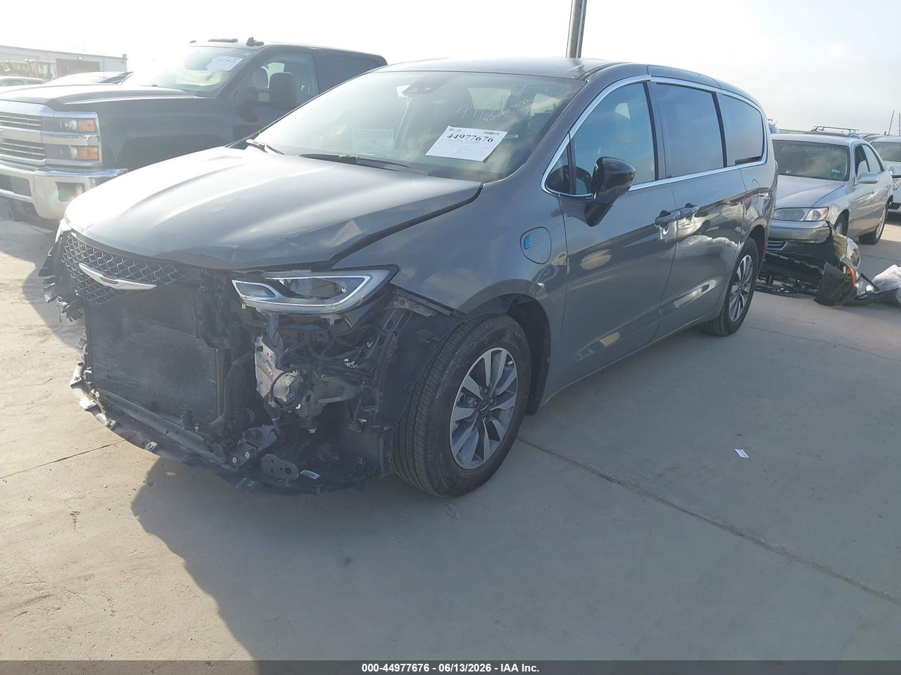 2025 CHRYSLER PACIFICA HYBRID SELECT · 2/11