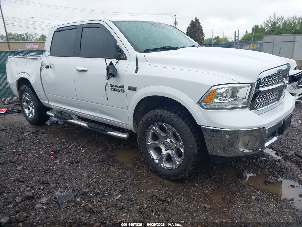 1C6RR7NT3JS****** · 2018 RAM 1500 LARAMIE  4X4 5'7 BOX